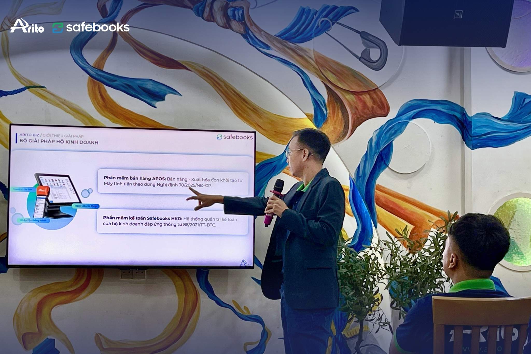 Bộ giải pháp bao gồm hai nền tảng cốt lõi